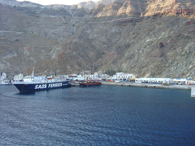 Santorini port